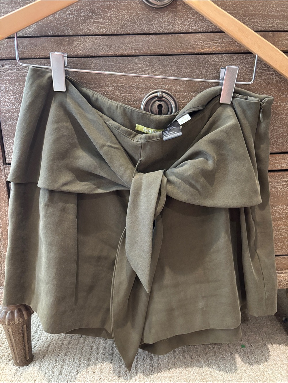 Gianni Bini Olive Tie-Front shorts